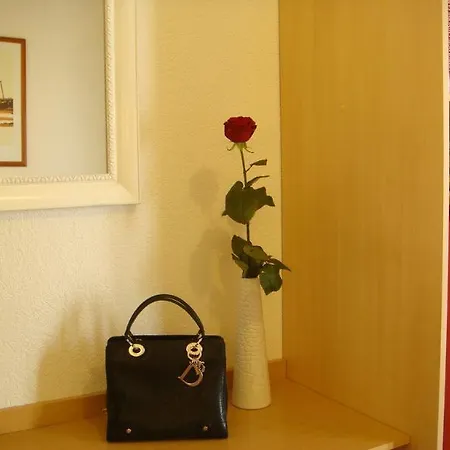 Little Palace 2* Канны